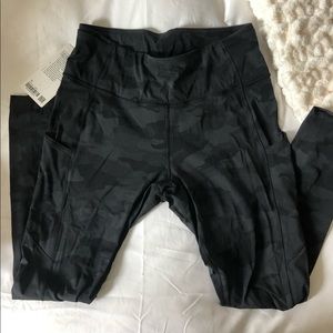 Lululemon Fast and Free Brushed Fabric Highrise tight 28”